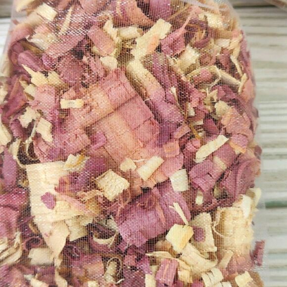 3pc Eco friendly cedar sachet aromatherapy for closets, storages and vents - Picture 2 of 2